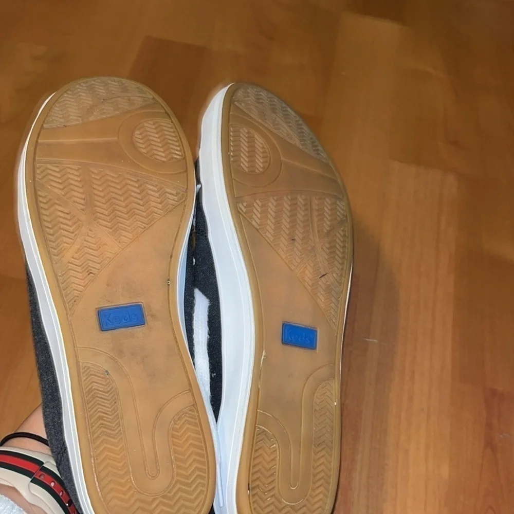 Keds women’s navy blue canvas dream foam memory sneakers size 9.5